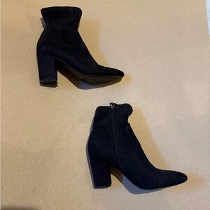 Steve Madden Elory Black Suede Ankle Boots